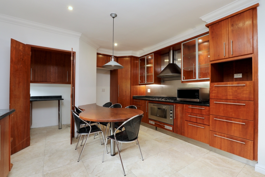 To Let 4 Bedroom Property for Rent in La Concorde Western Cape